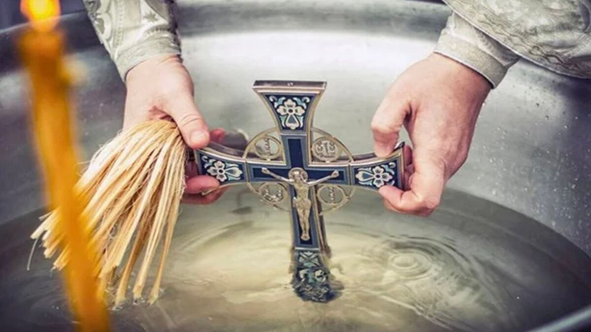 Чернівецька мерія передумала скасовувати загальноміське освячення води