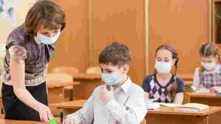 У Львові стрімко зростає кількість хворих на ковід та грип школярів