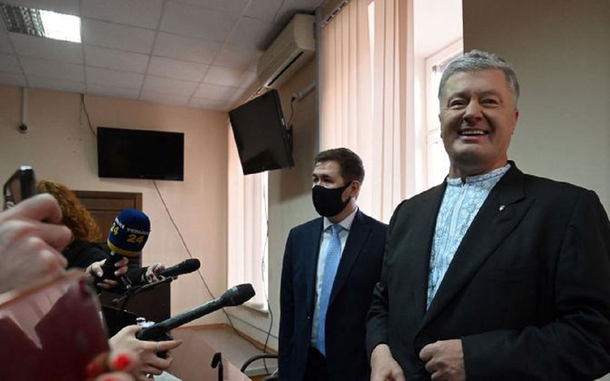 Порошенко з оточенням святкували рішення суду у дорогому ресторані