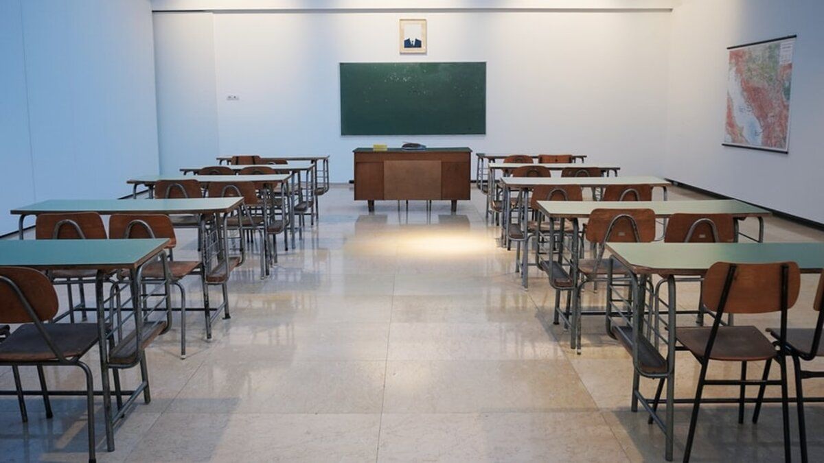 Усі школи Буковини переходять на дистанційне навчання з 21 січня