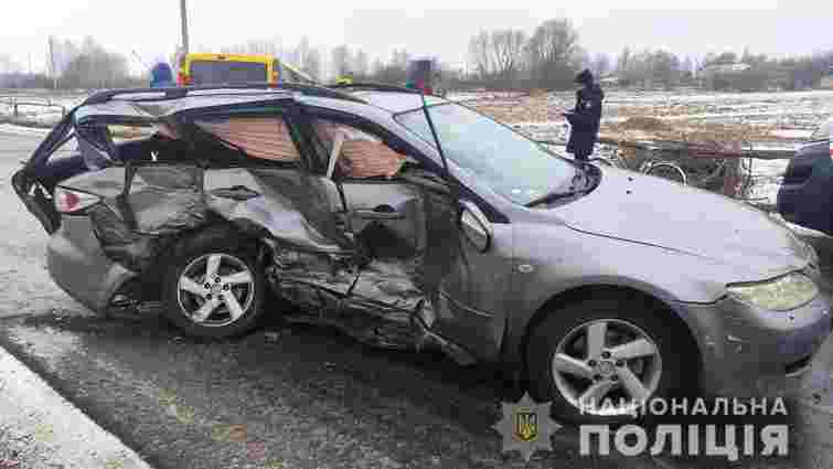 23-річний водій розбив авто у ДТП під час виїзду з подвір'я на Волині
