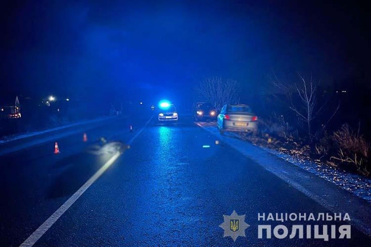 На трасі біля Кременця на смерть збили 57-річного пішохода