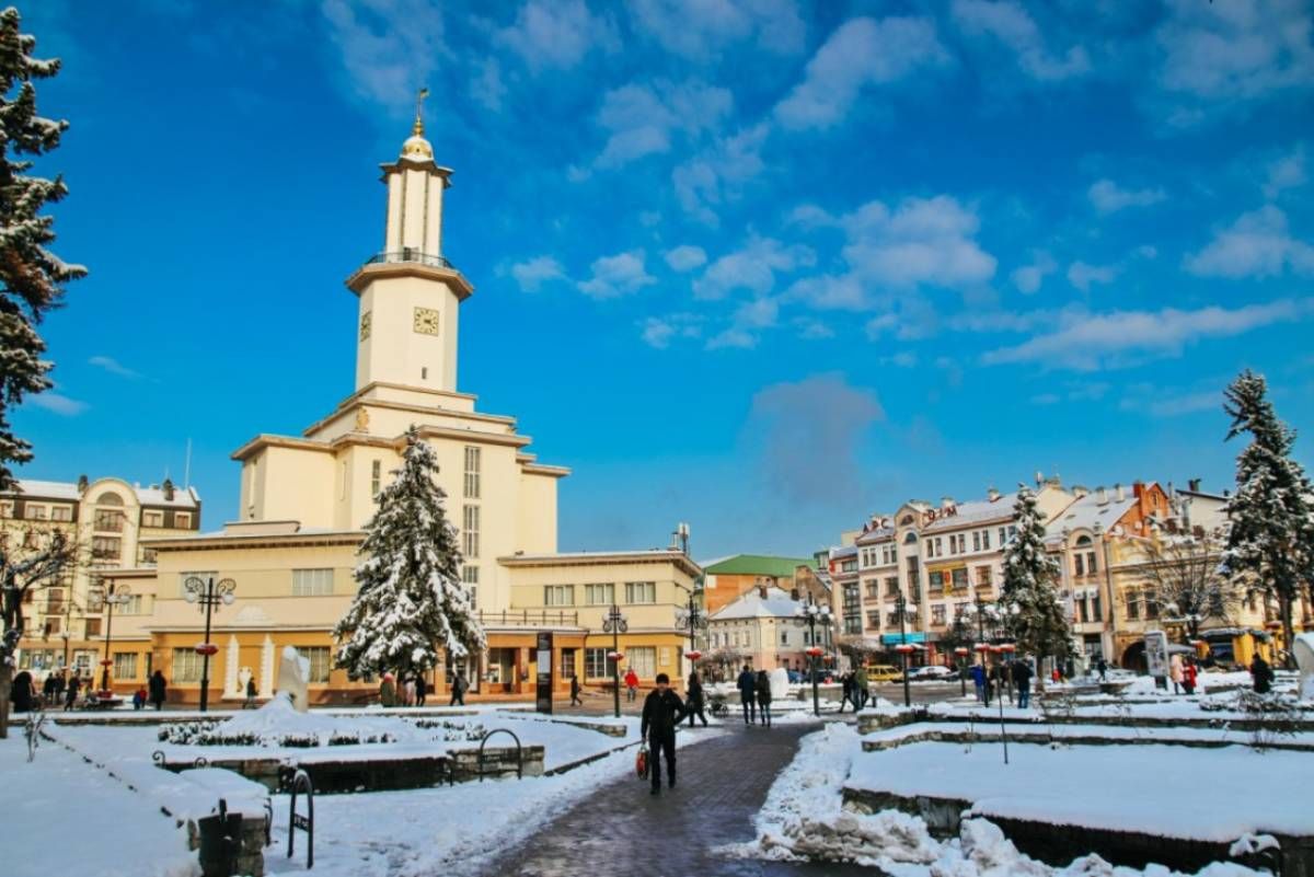 Уряд перевів Івано-Франківську область у «червону» зону

