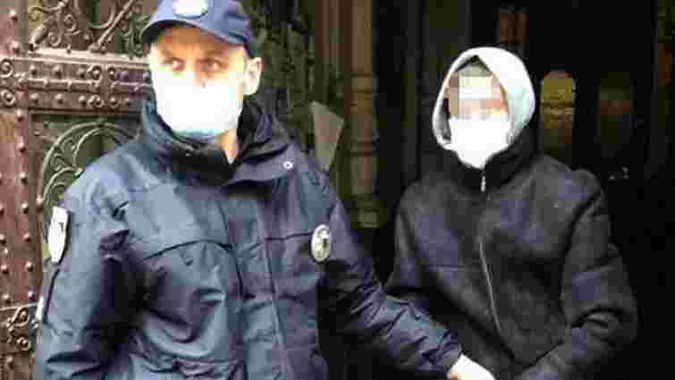 Поліцейські затримали 37-річного нападника на АЗС у Львові