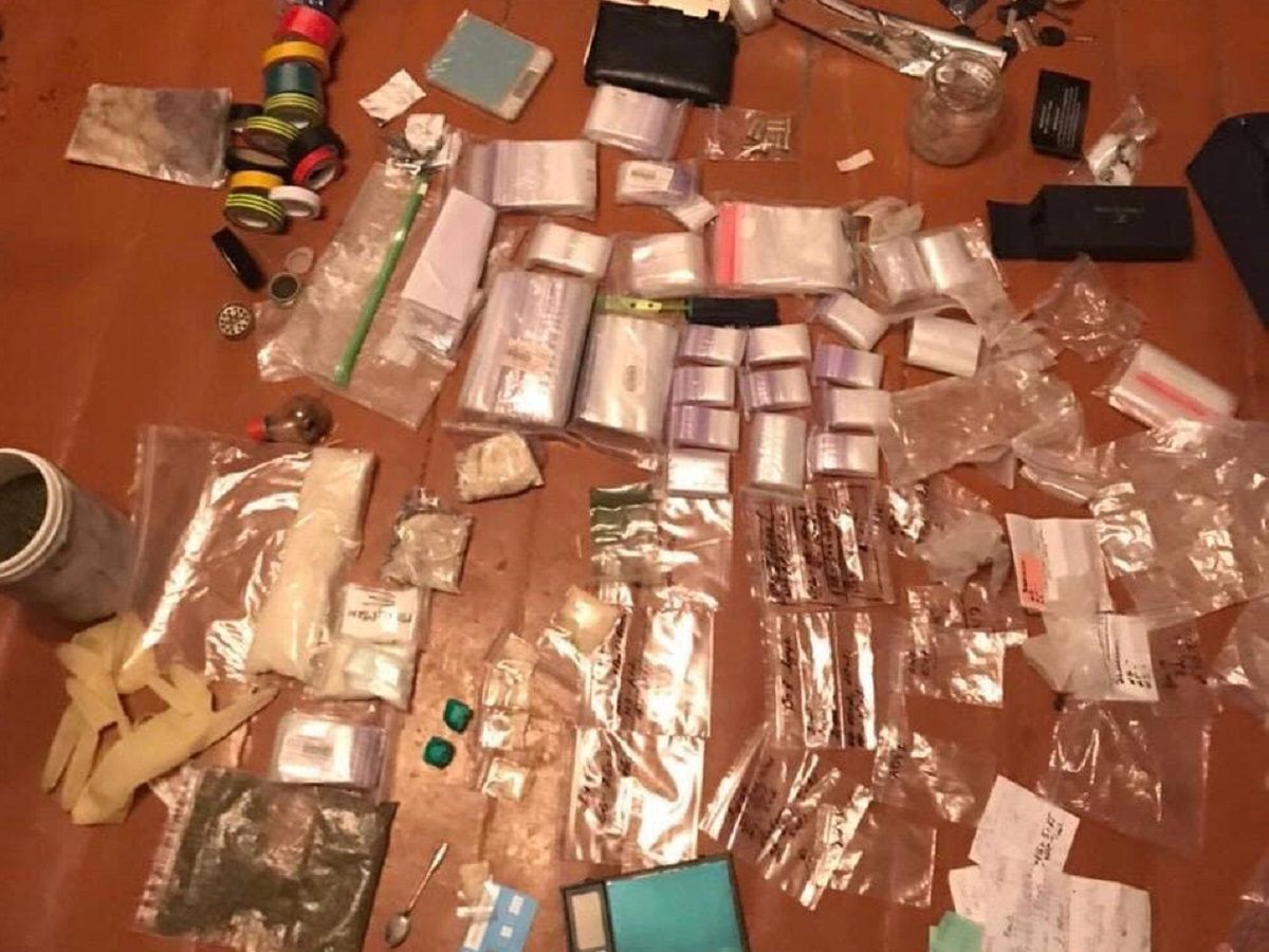 Вдома у 27-річного закладчика з Волині знайшли майже півкілограма психотропів 