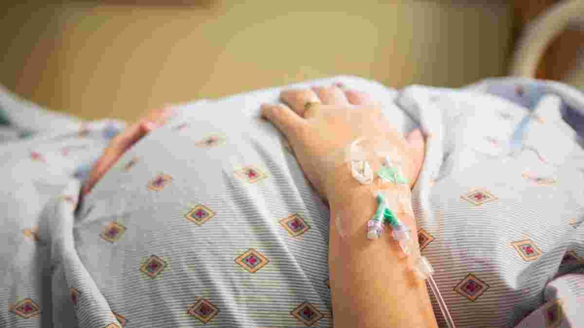 У Львові через коронавірус померла 36-річна породілля з Сокальщини