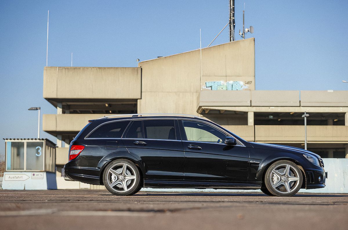 На аукціон виставили Mercedes-Benz C63 AMG Міхаеля Шумахера
