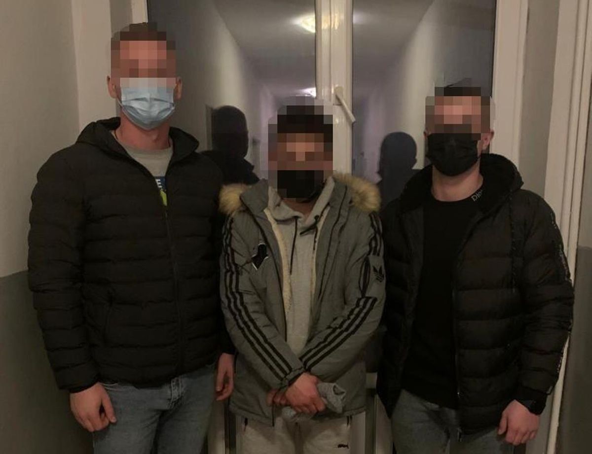 23-річний закарпатець заявив, що обікрав весільний салон заради дівчини