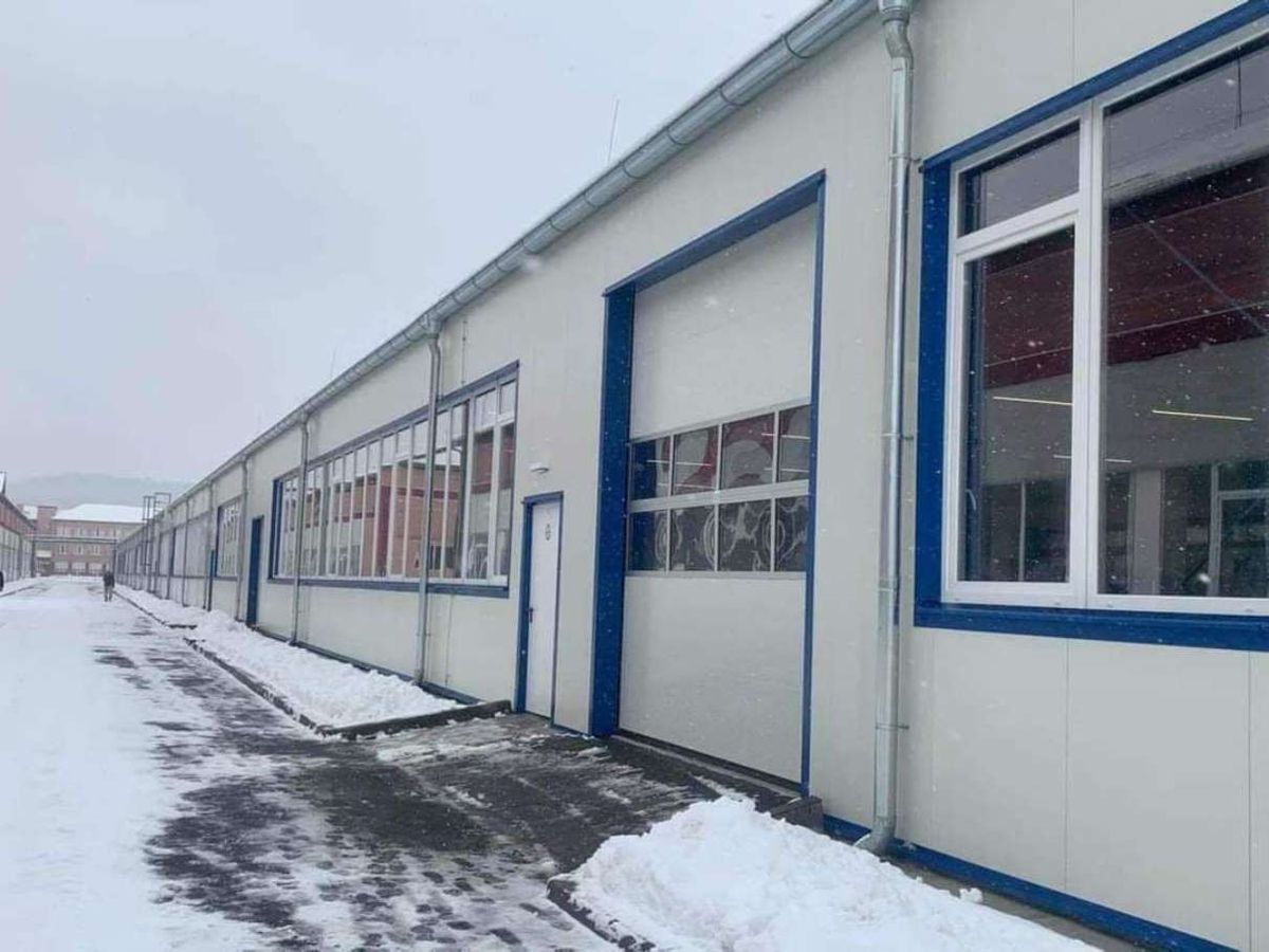 Фабрика Fischer відновила виробництво лиж у Мукачеві після пожежі