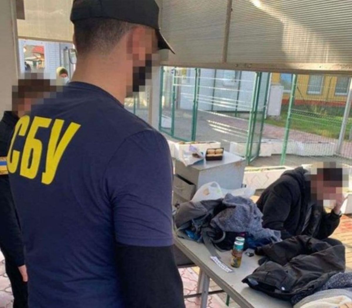 Словак уникнув покарання за перевезення 3,5 кг ртуті  через кордон України