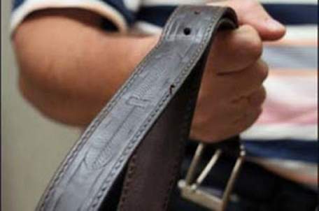 Підприємець з Ходорова побив свого сина після відмови йти до церкви