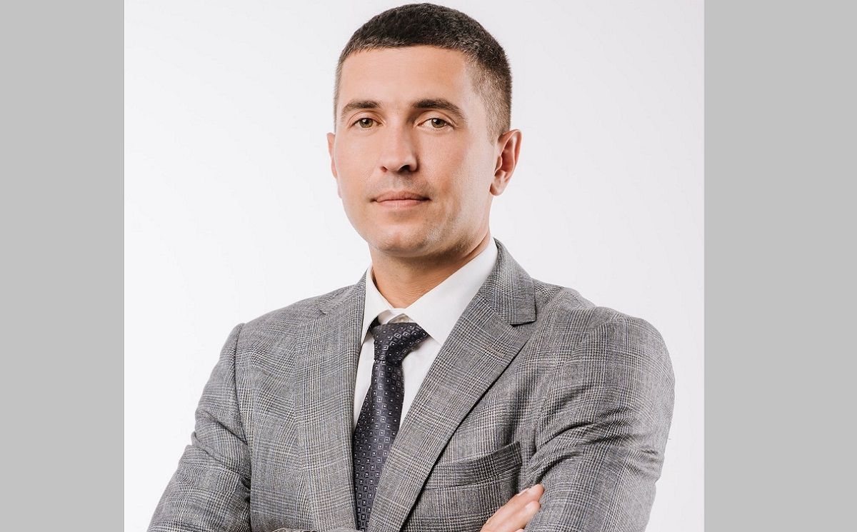 Голова Дрогобицької РДА врятував потопельника у басейні