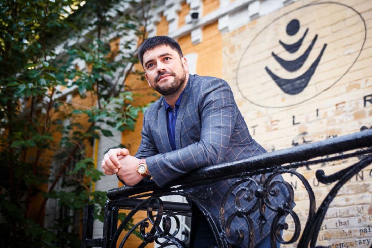 Депутата Київради Владислава Трубіцина викрили на хабарі, але він утік