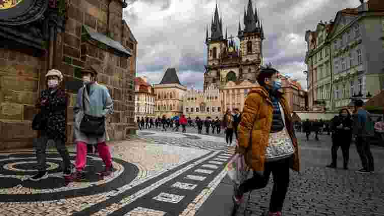 Чехія скасовує більшість коронавірусних обмежень