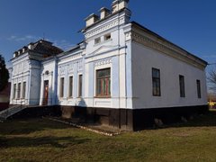 Історичну будівлю на Хмельниччині виставили на аукціон за 320 тис. грн