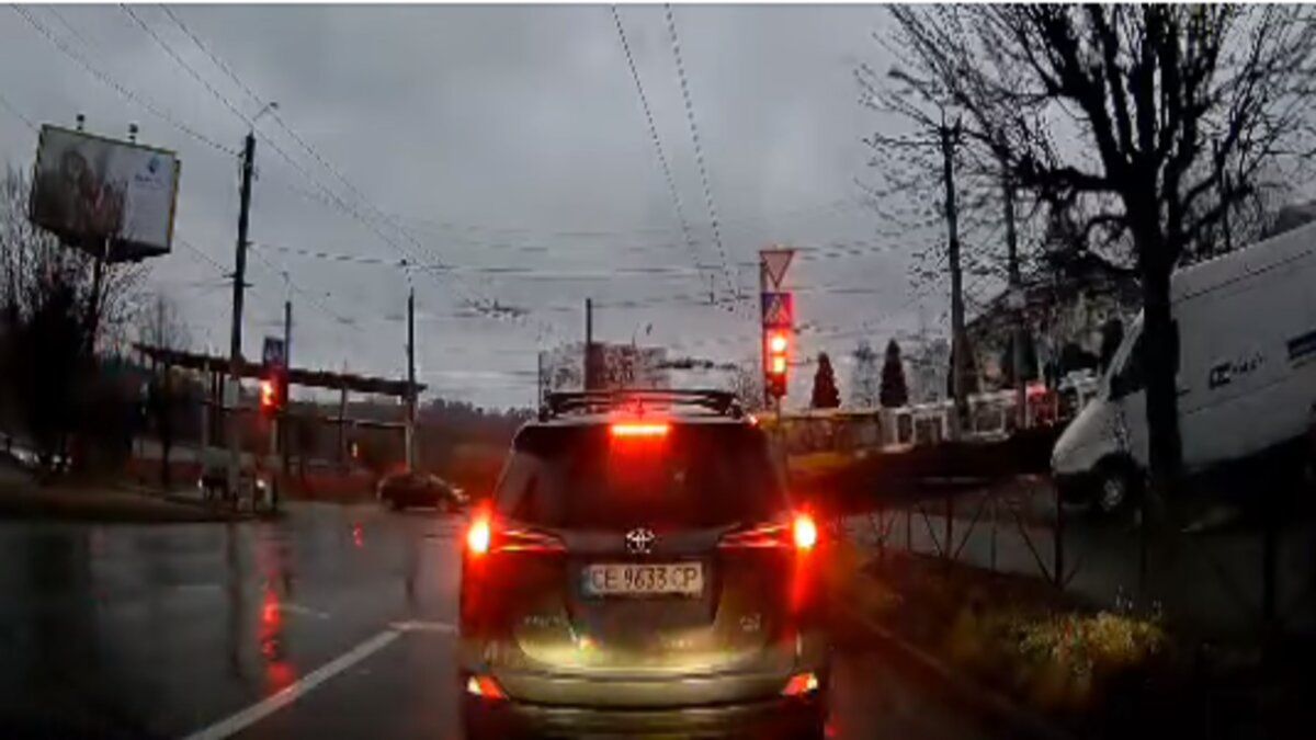 Водія чернівецької маршрутки оштрафували через відео у Facebook