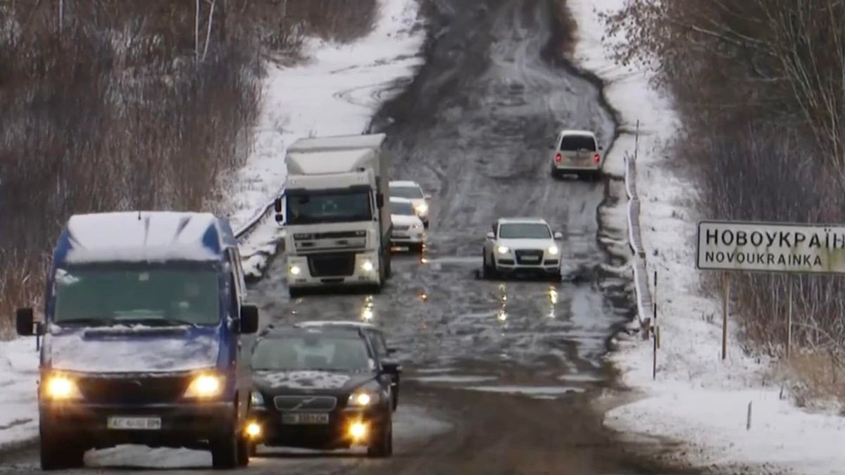 На Рівненщині планують відремонтувати найпроблемнішу дорогу до межі з Волинню