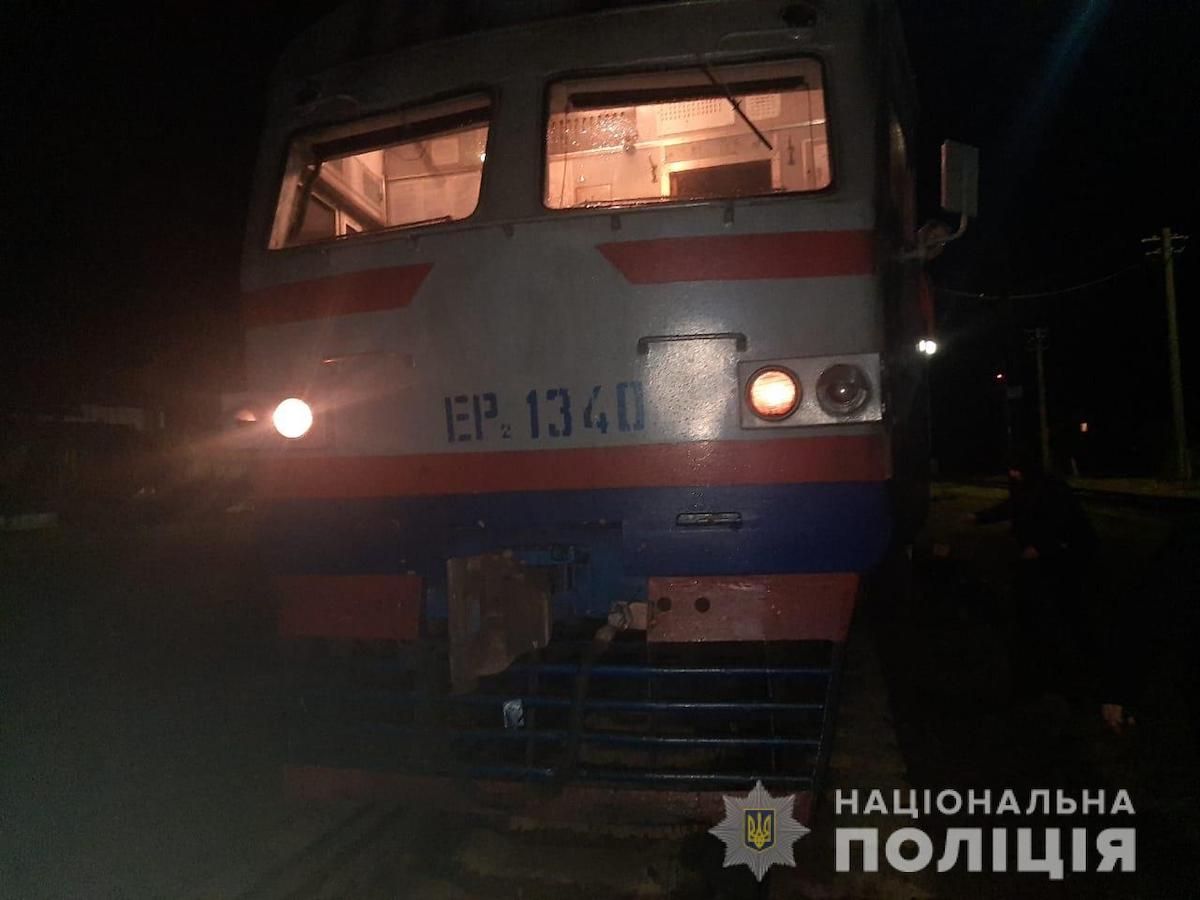 У Самборі чоловік перебігав колію і потрапив під поїзд

