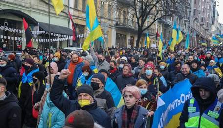 Тисячі людей вийшли у Києві на Марш єдності за Україну