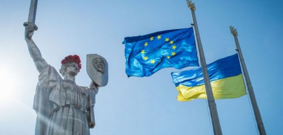 Євросоюз не планує закривати представництва в Україні