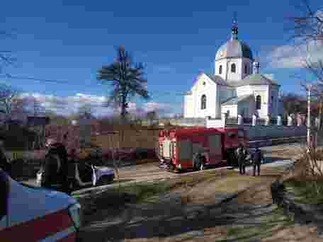 Двоє людей загинуло під час пожежі в селі біля Львова
