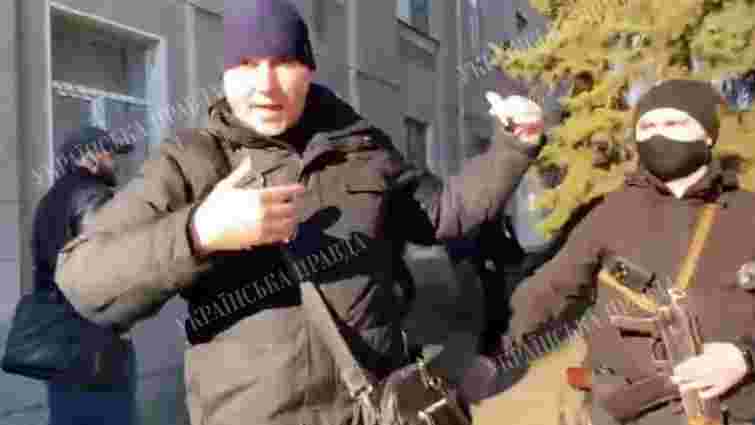 Озброєна охорона напала на знімальну групу «Української правди» у Дніпрі