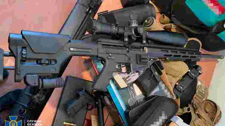 СБУ вилучила протитанкові гранатомети у банди рекетирів на Прикарпатті