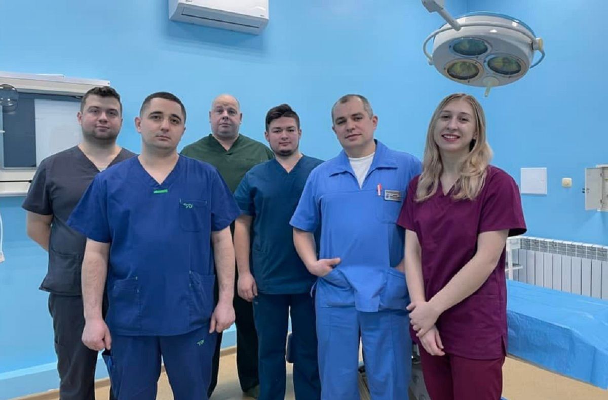Львівські хірурги повернули ветеринару з Прикарпаття здатність оперувати
