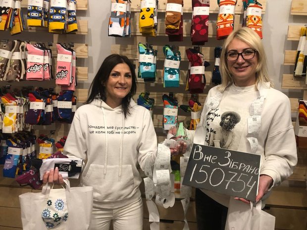 Виробник шкарпеток Dodo Socks зібрав понад 600 тис. грн на потреби ЗСУ