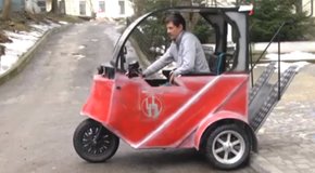 Львівський атовець робить електроскутери для людей з інвалідністю