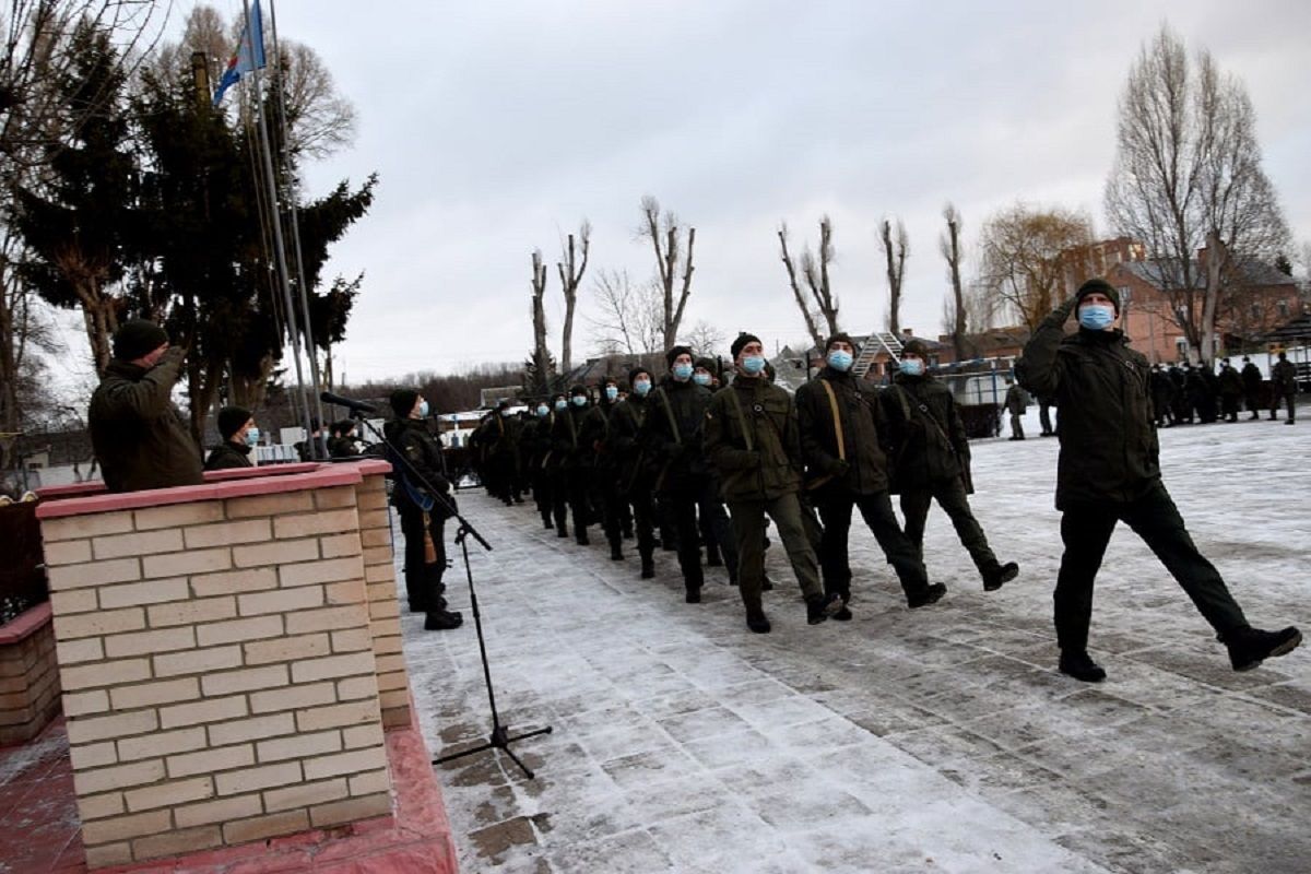 Нацгвардієць з Хмельницького заплатить 17 тис. грн за хабар начальнику