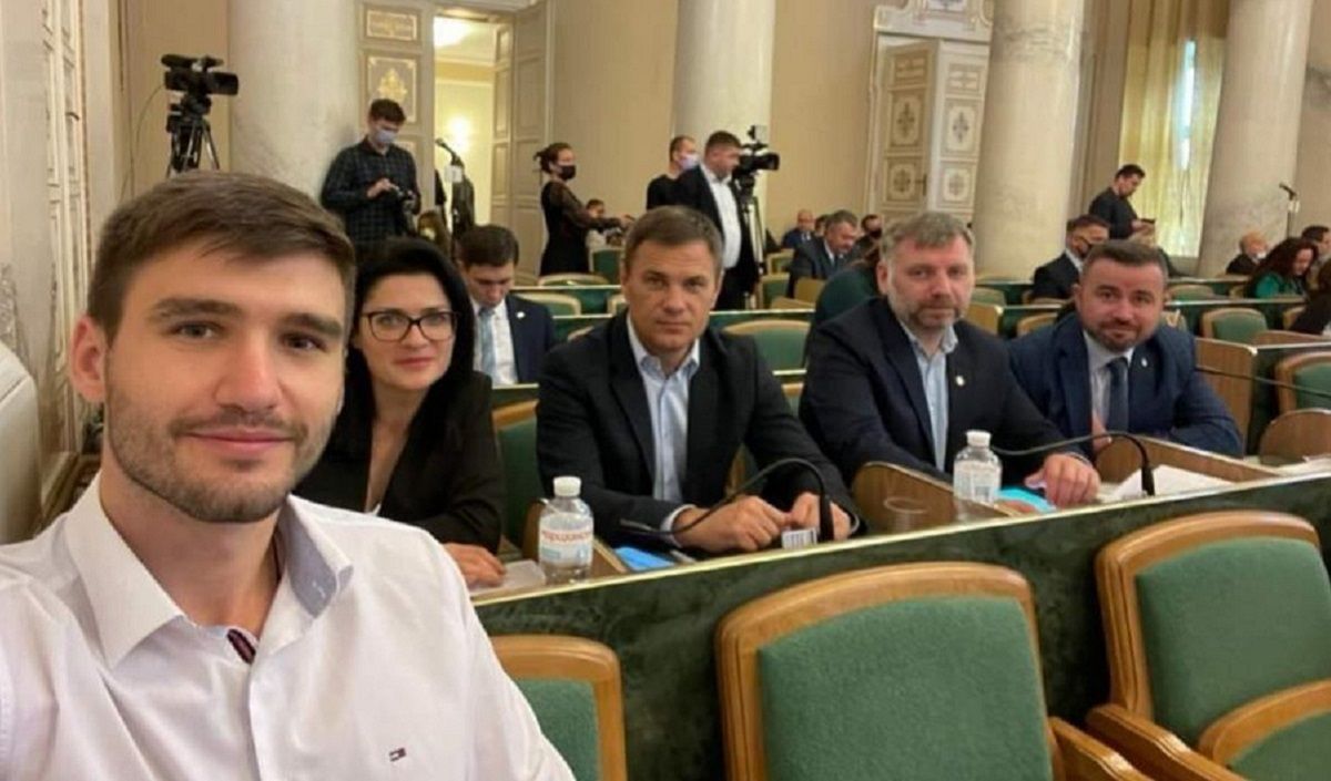 Депутати без мандатів