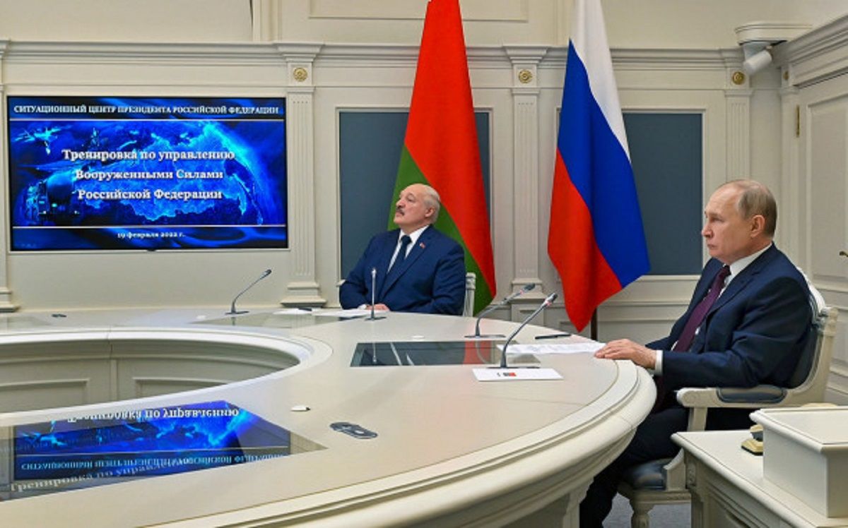 Росія розпочала військові навчання із запусками балістичних ракет