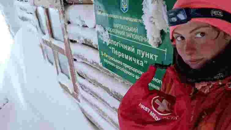 Туристка-одиначка вперше пройшла майже 400 км зимовими Карпатами