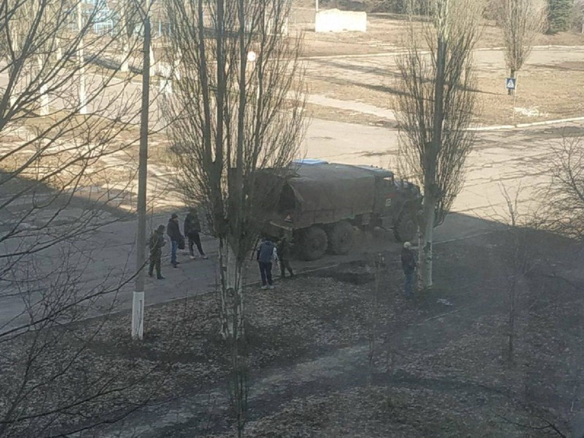 В ОРДЛО примусово мобілізовують чоловіків в окупаційні війська