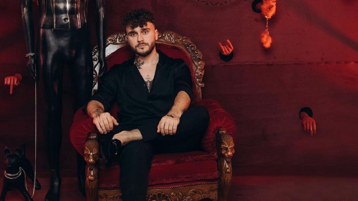 Скандальний чернівецький блогер пожертвував 70 тис. грн на армію