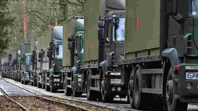 Польща відправила в Україну вантажівки з боєприпасами