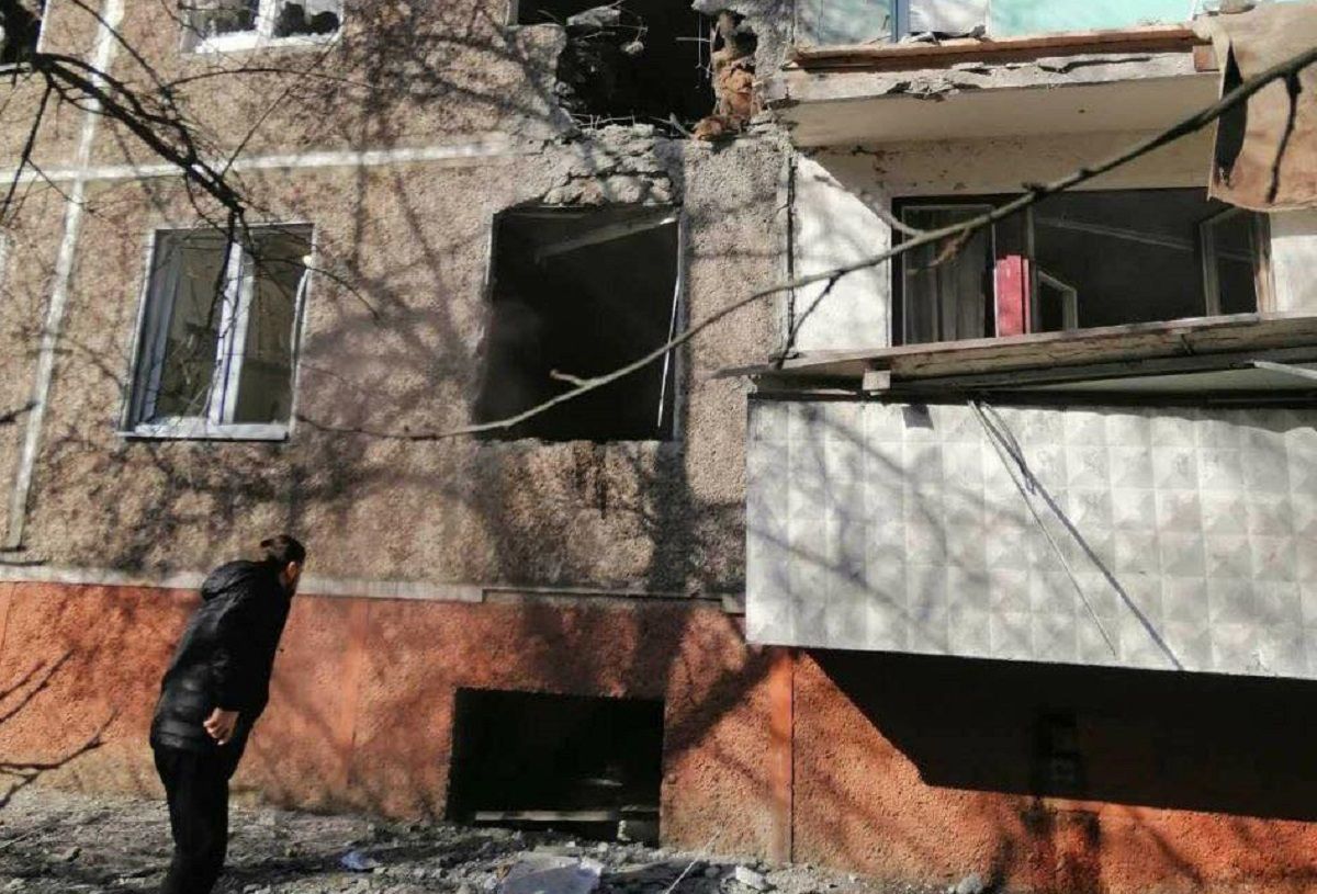 Росіяни обстріляли у Чернігові щонайменше 15 житлових будинків
