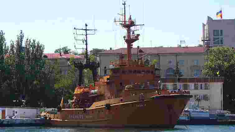  Росіяни захопили українське цивільне судно біля острова Зміїний