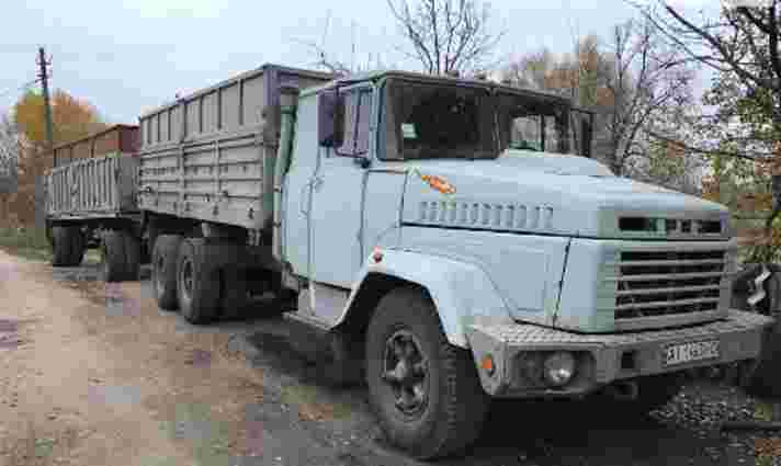  На Львівщині терміново шукають вантажівки для потреб армії