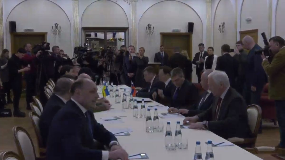 На українсько-білоруському кордоні почались офіційні переговори з Росією
