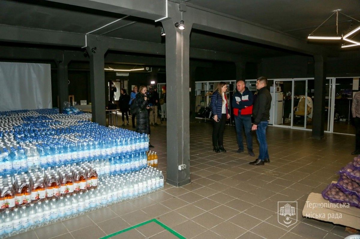 Куди в Тернополі нести допомогу для військових та біженців