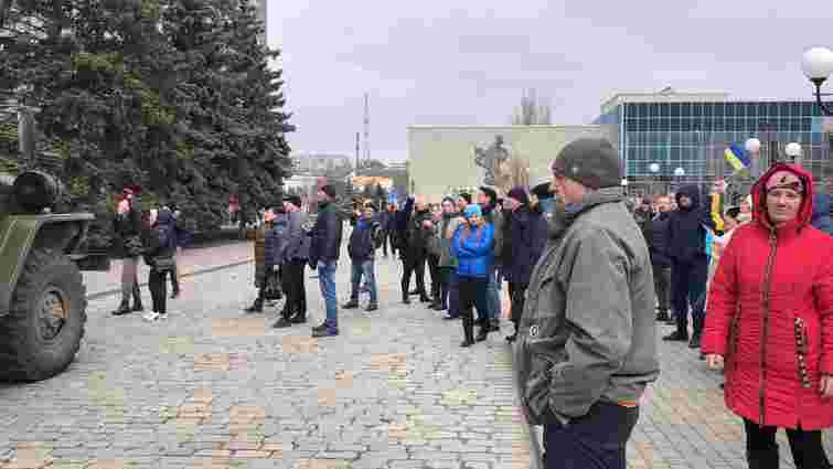 Мешканці захопленого Бердянська вийшли на мітинг перед окупантами