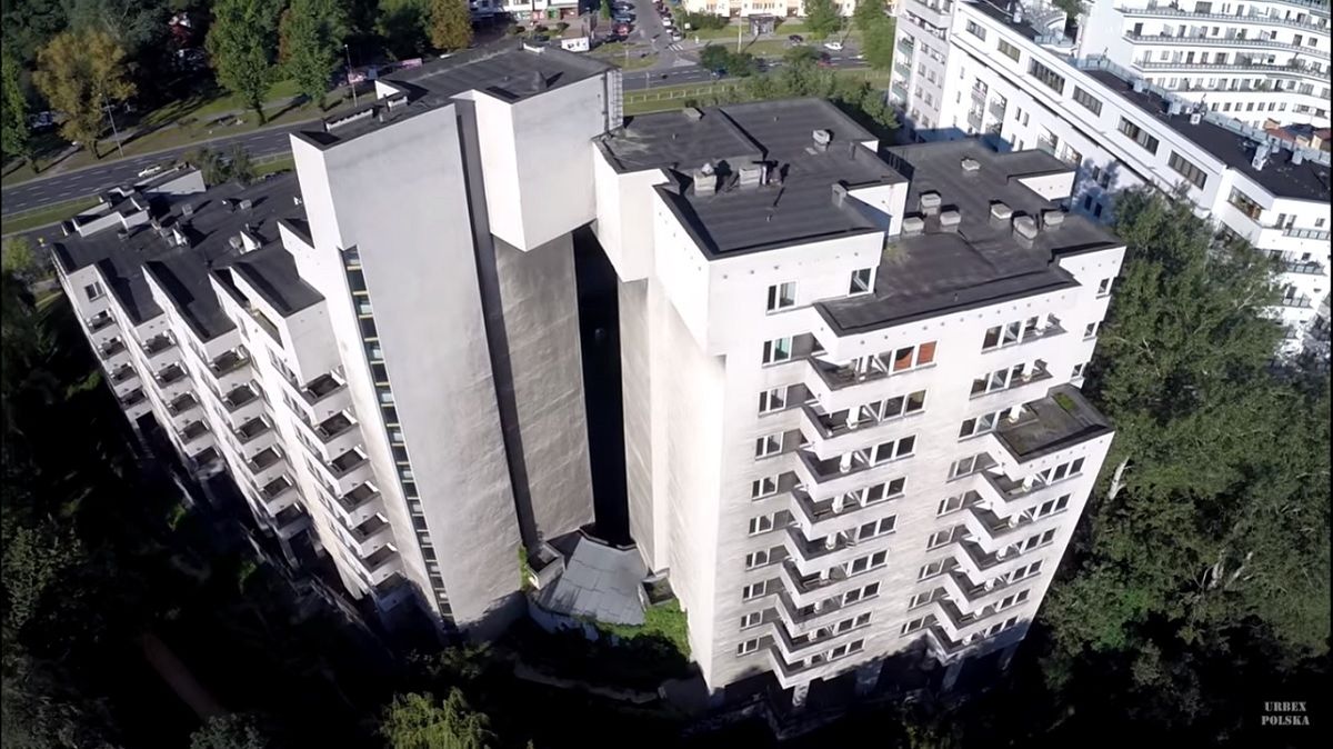 Польща розмістить українських біженців у колишньому посольстві СРСР