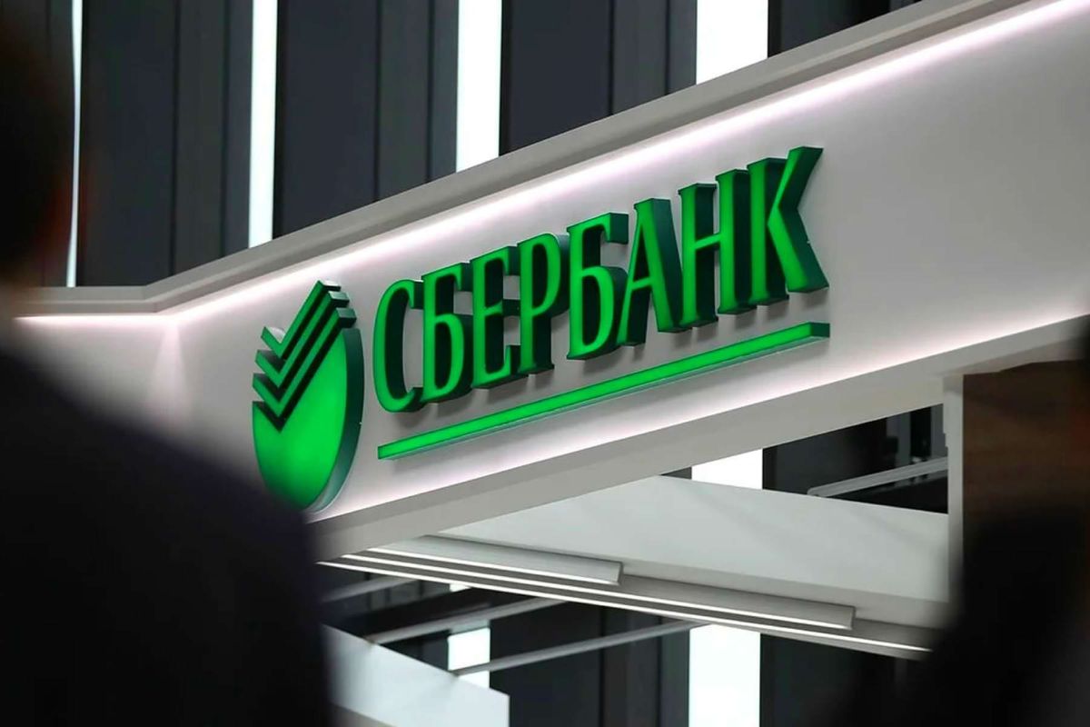 «Сбербанк» блокує картки росіян за допомогу Україні, – адвокати