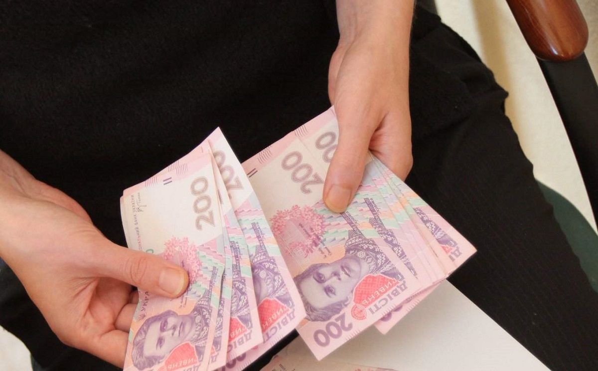 Як отримати пенсії і соціальні виплати у воєнних умовах