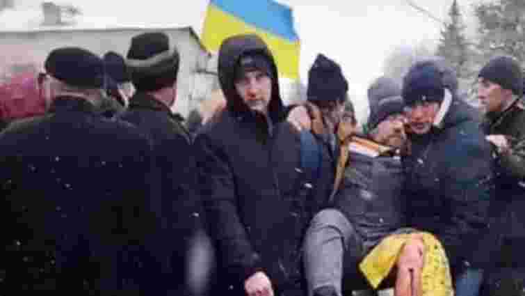 На Луганщині росіяни обстріляли мирний мітинг протесту