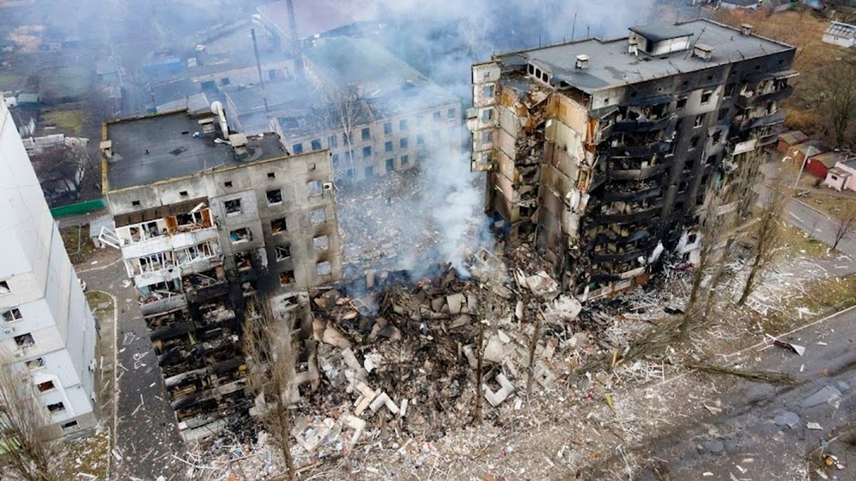 Понад 350 мирних українців загинули і 700 поранені