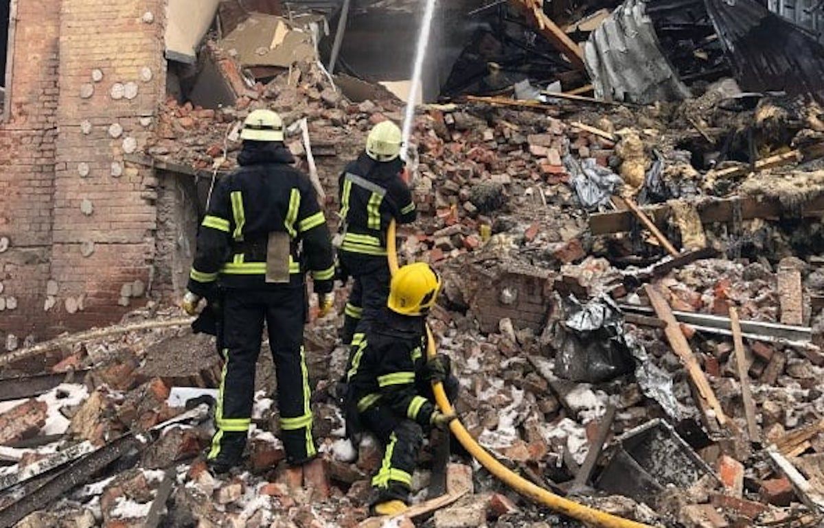 Під час вечірнього бомбардування Харкова загинуло вісім мирних жителів