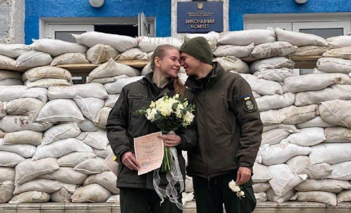  Кабмін дозволив  військовослужбовцям одружуватися без їх присутності
